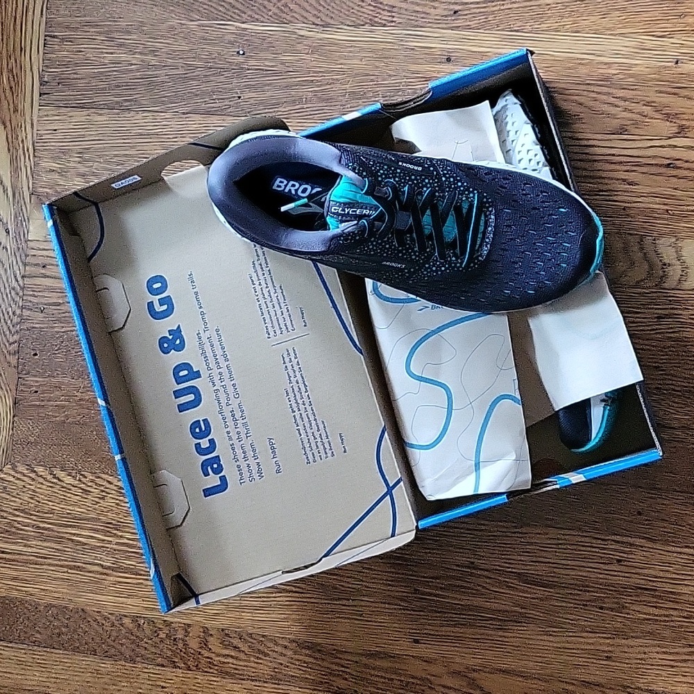 Brooks Glycerin 16 Super Cushioned Light Running Tennis Shoe